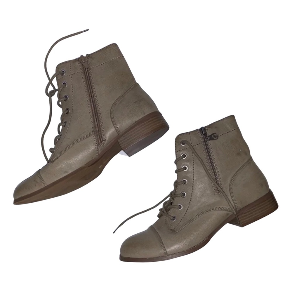 GUESS LOW HEEL BOOTIES